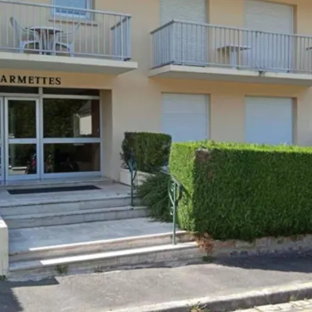 Au Calme Avec Stationnement Apartment *