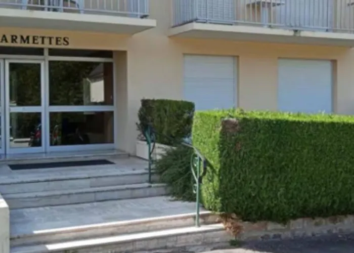 Au Calme Avec Stationnement Apartment *